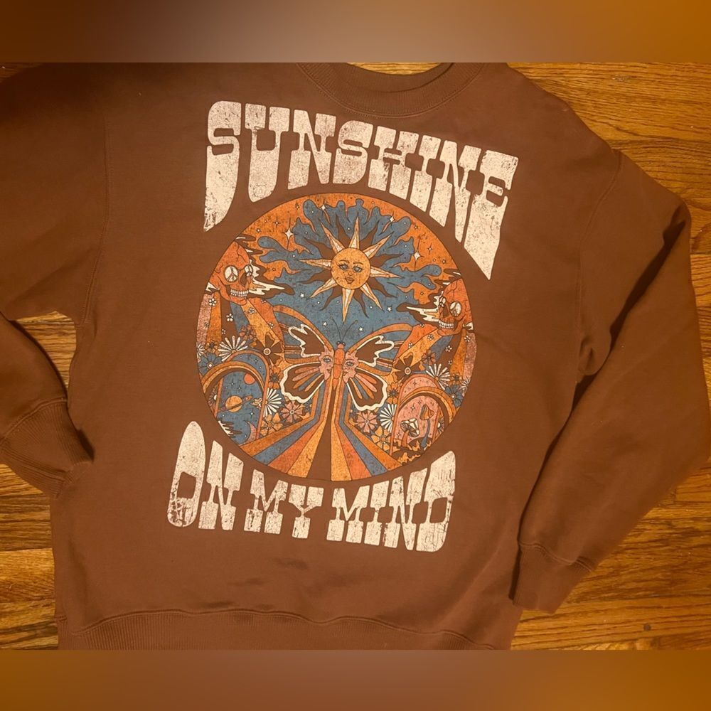 Hollister Women's Sunshine On My Mind Boho Graphic Crewneck Sweatshirt XS - Picture 3 of 3